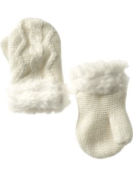 Gap Cable knit mitten