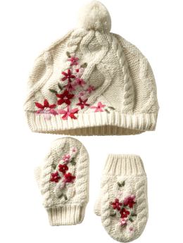 Gap Aran embroidered cable hat and mitten set